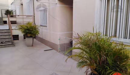 Sobrado em condomínio fechado na Parada Inglesa, 3 suítes com closet, sala 2 ambientes, cozinha planejada, 4 banheiros, área de serviço, 3 vagas