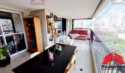 Apartamento 178m2, Mooca, 4 dormitórios sendo 3 suítes, varanda gourmet, sala, cozinha, lavabo, 5 banheiros, planejados e 3 vagas de garagem.
