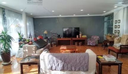 Sobrado a venda de 350 m² na Vila Mariana, 4 dormitórios, 2 suítes, 3 banheiros, sala ampla, cozinha planejada, lavanderia, área de serviço, 4 vagas
