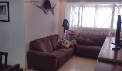 Apartamento a venda na Mooca, 63 m², 2 dormitórios, 2 banheiros, sala para 2 ambientes, 1 vaga de garagem demarcada e livre, próx à Igreja São Rafael