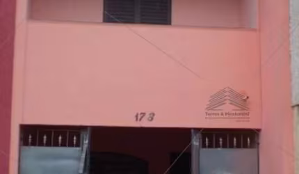Sobrado à venda no Jardim Fontalis: 02 quartos, 1 sala, 2 vagas de garagem - conforto e praticidade próximos ao metrô Tucuruvi!