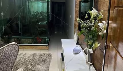 Sobrado a venda de 140m² no São Lucas, 3 dormitórios, 1 suíte, 3 banheiros, lavanderia, moveis planejados, mobiliado, ar condicionado, 1 vaga, varanda