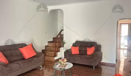Casa à venda na Mooca,  2 quartos, sala, 2 banheiros, 1 vaga de garagem, 200m² de área. Venha conferir!