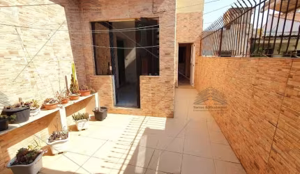 Vendo ampla Casa de 158 mts2 em São Paulo-SP, Vila Formosa, 3 quartos, 1 suíte, 2 salas, 3 banheiros, 3 vagas, 158m²!