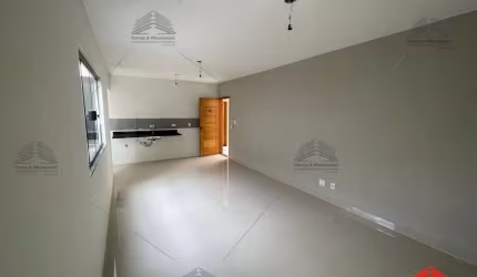 Apartamento a venda com 73,5 m² no Jardim Imperador, com 2 dormitórios, sacada, garagem coberta, cozinha americana, lavandeira, todo em porcelanato