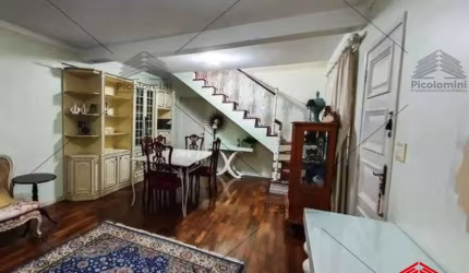Sobrado a venda de 170 m² no Ipiranga, 3 dormitórios, 1 suíte, 2 banheiros, lavanderia, cozinha, sala de estar, quintal, 2 vagas de garagem
