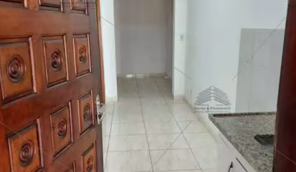 Casa de 80 m² a venda na Vila Prudente, com 2 dormitórios, 1 banheiro, cozinha americana, lavanderia, área de serviço, quintal