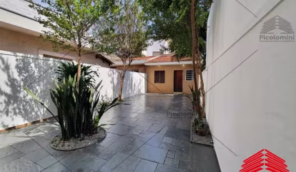 Sobrado na Vila Formosa, com 03  dormitórios, 01 suite, sala ampla, cozinha, 03 banheiros, lavanderia, deposito