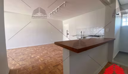 Apartamento com 80m2 no coração do Anália Franco, totalmente reformado em ótimo acabamento,  com 2 dormitórios uma suíte, vaga de garagem fixa