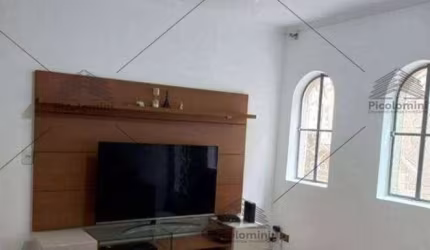 Sobrado a venda de 99 m² na Vila Ema, 1 dormitório, 2 banheiros, Cozinha ampla, Sala de estar espaçosa, 2 Vagas de garagem, Quintal, lavanderia ampla