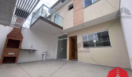 Sobrado Novo na Vila Alpina, Iluminação natural, 82m2, Espaço gourmet com Churrasqueira, 2 suítes, 2 vagas, acabamento impecável
