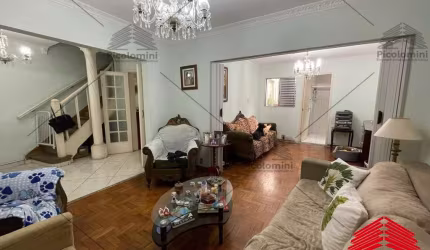 Casa sobrado a venda na Mooca, próximo ao Largo São Rafael, 4 dormitórios, cozinha, lavanderia, garagem quintal grande, área de 180 m²
