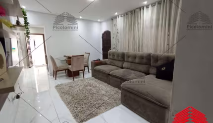 Imperdível! Casa à venda em São Paulo-SP, bairro Cidade Líder: 2 quartos, 1 suíte, 1 sala, 2 banheiros, 4 vagas, 175 m².