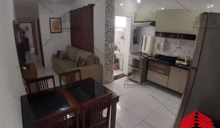 Apartamento 57m2 na Vila Camilópolis, 2 dormitórios, com área de serviço coberta, vaga de garagem livre, condomínio de valor baixo!