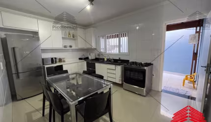 Imperdível: Casa à venda  Jardim Sabará! 3 quartos, 1 suíte, 2 salas, 2 vagas, 120m².