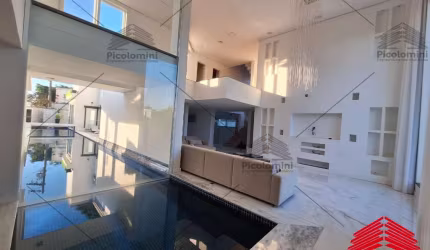 Sobrado de alto padrão em condomínio com lazer completo em Mogi das Cruzes, adega, bar, piscina privativa, sauna, Spa, sala de cinema, balada