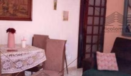 Duas casas a venda de 240m² com 2 dormitórios, sala, cozinha , 1 Banheiro, quintal com churrasqueira em Terreno de 5,5 x 63m² no Ipiranga