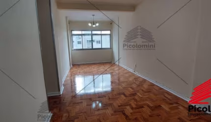 Apartamento de 80 mts2, 3 dormitórios e 1 vaga de garagem, ao lado da rua e metrô Vergueiro, preço baixo, 550 mil R$