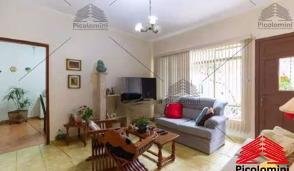 Sobrado a venda de 150 m² no Ipiranga, 5 dormitórios, 1 suíte, 4 banheiros, lavanderia, área de serviço, 3 vagas de garagem