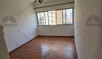 Apartamento Cambuci de 62 metros, 2 quartos, sala 2 ambientes, cozinha, banheiro, 1 vaga de garagem. Portaria 24 horas
