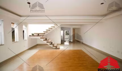 Sobrado a venda no Jardim Anália Franco, 350m², 3 dormitórios, 3 suítes, 4 banheiros, lavanderia, área de serviço, quintal, banheira, 7 vaga