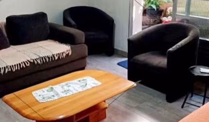 Casa à Venda em São Paulo-SP, Vila Prudente: 3 Quartos, 1 Sala, 3 Banheiros, 4 Vagas, 210m² - Imperdível!