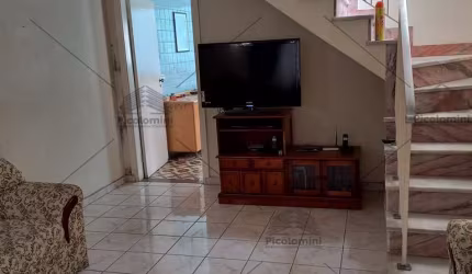 Sobrado Vila Prudente com 3 quartos, 1 suíte, copa cozinha com armários, sala ampla, 2 banheiros, 2 vagas. Próximo ao Monotrilho Oratório