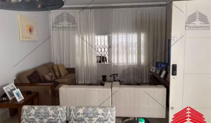 Sobrado a venda na Mooca,  150 m , 03 suítes com closet e planejados, quintal,  2 vagas, próximo ao metro Belém