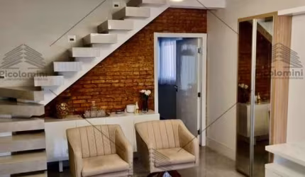 Sobrado à venda no Tatuapé, 270 m², 03 quartos, 01 suite com closet, ampla sala, cozinha americana mobiliada, edicula, escritório,02 vagas.