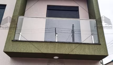 Sobrado na Vila Alpina, com 03 dormitórios, 01  suite, sala ampla, cozinha planejada, 03 banheiros , churrasqueira, área de serviço