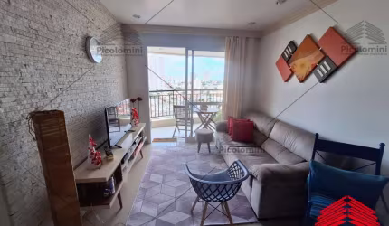Apartamento à venda na Mooca com 3 quartos, 1 suíte, 2 salas, 2 banheiros, 2 vagas e 74m² - São Paulo-SP.