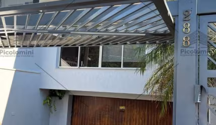 Casa assobradada para locação no Anália Franco a 50 metros  do parque Ceret, com 220 m², 6 salas com ar condicionado, 5 banheiros, 7 vagas, recepção