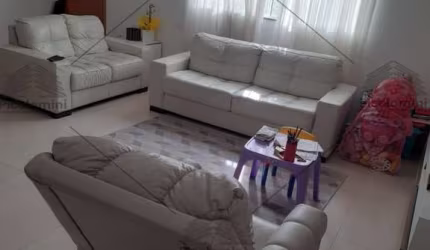 Imperdível: Casa à venda em São Paulo-SP, Parque da Vila Prudente! 3 quartos, 1 suíte, 2 salas, 3 banheiros, 4 vagas, 88m².