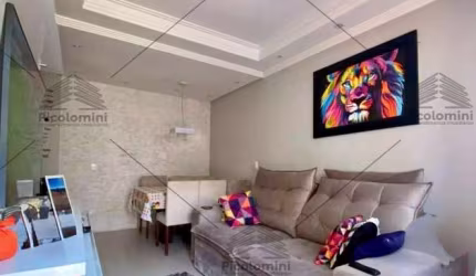 Casa em condominio, 63 m², 02 quartos, 02 banheiros, sala de estar e jantar, cozinha planejada, área de serviço, 01 vaga, prox à Rua Costa Barros.