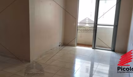 Apartamento à Venda no Tatuapé, 3 Quartos, sala 2 ambientes com Sacada, 1 Banheiro, 1 Vaga de Garagem, 64m² de Área. piscina, academia, espaço gourmet