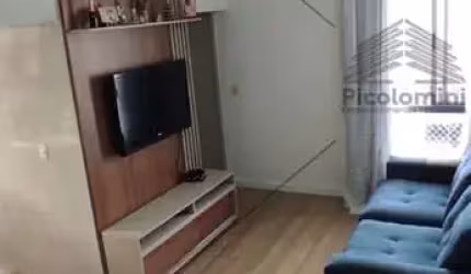 Apartamento à venda em São Caetano do Sul-SP: 2 quartos, 2 salas, 1 banheiro, 1 vaga de garagem! Piscina, quadra, salão de festas