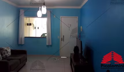 Sobrado à venda na Vila Carrão, São Paulo-SP: 3 quartos, 1 suíte, 2 banheiros, 2 vagas de garagem e 101 m² de área.