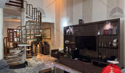 Sobrado à venda, 250 m², Cidade Lider, 03 quartos, 01 suite com closet e varanda,02 salas amplas, lavabo, cozinha planejada, quintal,edícula, 02 vagas