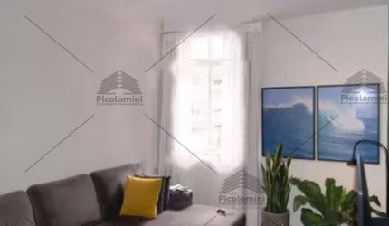 Apartamento com 63 m2 a venda na Bela Vista, Rua Santo Antônio, 2 dormitórios, 1 banheiro, sem vaga de garagem.