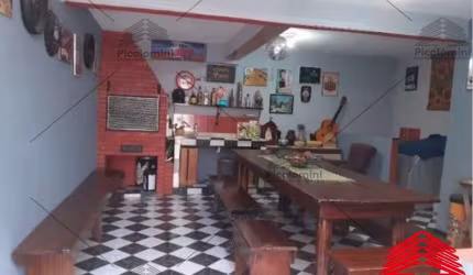 Sobrado à venda em Santana, com 5 quartos, 1 suíte, sala ampla, 5 banheiros, quintal lateral e salão de festas Gourmet, 2 vagas de garagem e 170m².