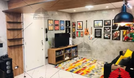 Apartamento studio a venda no Centro de São Paulo, 1 quarto, 1 banheiro, mobiliado, cozinha americana, móveis planejados.