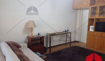 Sobrado a venda na Mooca, com edicula, 3 dormitórios, 2 vagas, quintal com edicula com dormitório, cozinha e banheiro