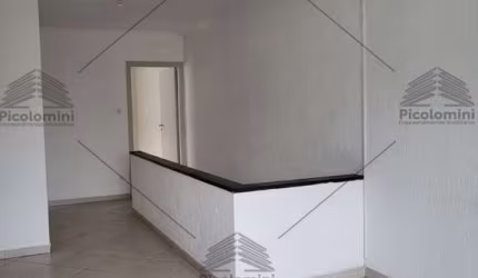 Imperdível casa comercial para locação na Mooca, São Paulo-SP, 2 salas, 1 banheiro, 1 vaga, 80m²!