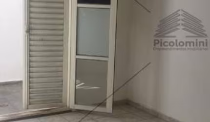 Apartamento para locação na Mooca de 80m, 1 quarto, 1 banheiro, lavanderia, cozinha, pequeno Quintal