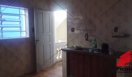 Casa para locação na Vila Santa Clara com 2 quartos, sala, banheiro, garagem, 120m².
