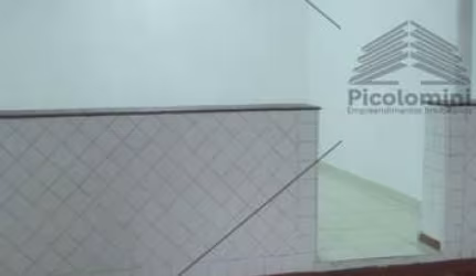 Casa Térrea para locação de 90m², 2 quartos, 1 banheiro, lavanderia, área de serviço, sala, cozinha, quintal, 2 vagas de garagem