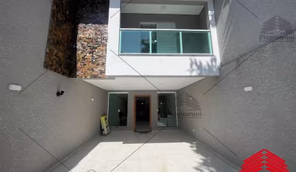 Casa à venda no Tatuapé  3 quartos, 3 suítes, 2 salas, 5 banheiros, 4 vagas, 250m² na Vila Gomes Cardim!