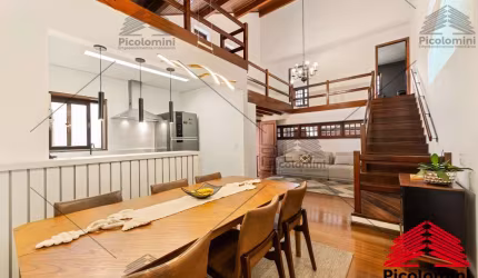 Sobrado 250m2, Centro de São Caetano, terreno 7mx35m, Piscina, área gourmet, 4 quartos sendo 3 suítes, 3 vagas de garagem, móveis planejados