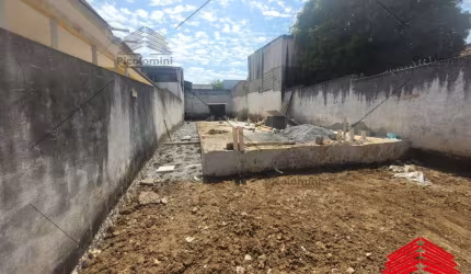Terreno a venda na Vila Alpina de 210m², tendo 7 de frente por 30 de fundo