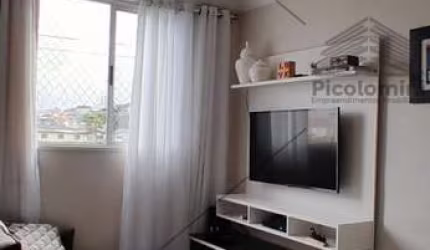 Apartamento à venda na Vila Alpina. 2 quartos, 1 sala, 1 banheiro, 1 vaga de garagem, 44m².